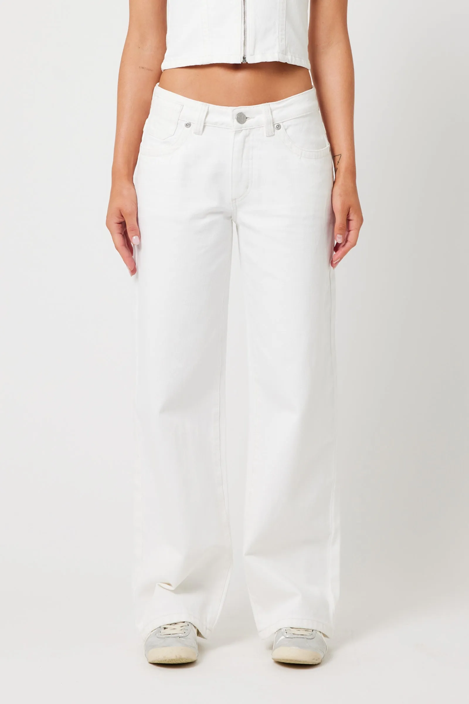 Abrand X Ripcurl Collab 99 Low Baggy Jean - White Wash