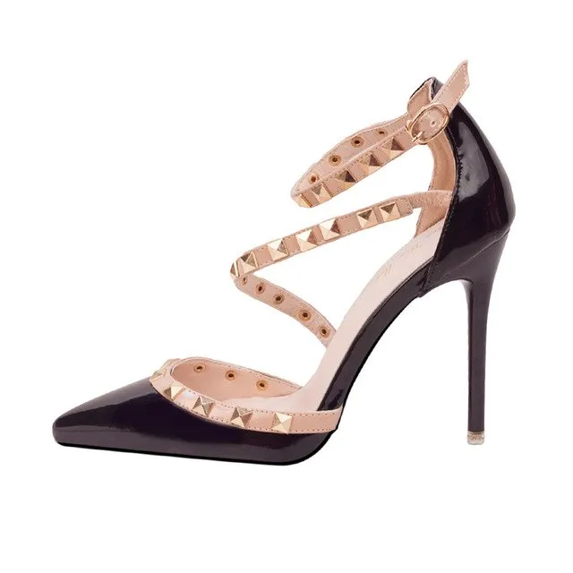 Cut-Outs Party Pumps