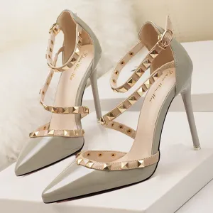 Cut-Outs Party Pumps