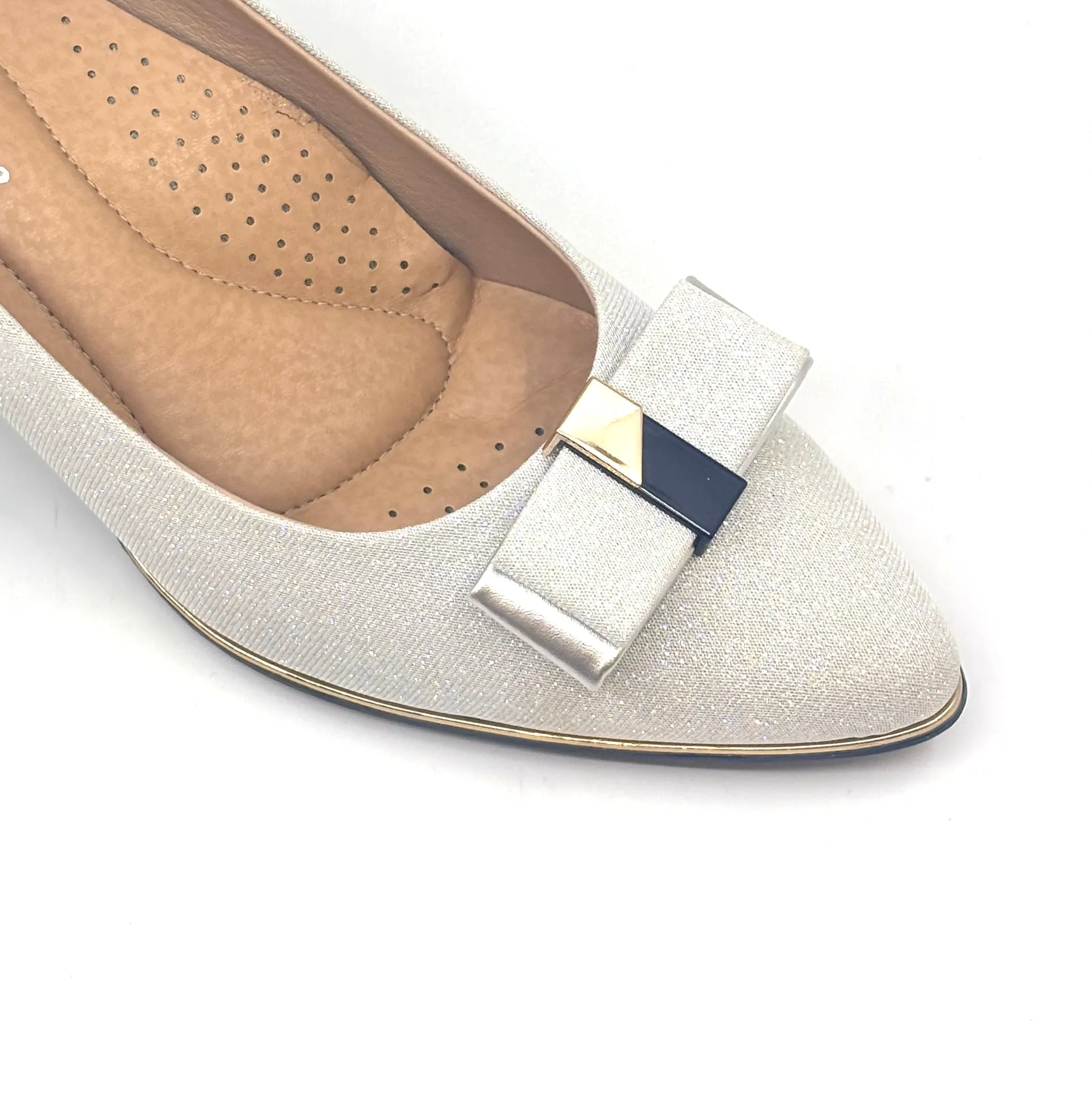 Helena Pumps