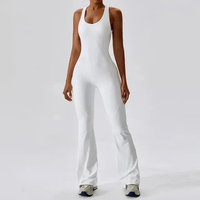 Maren – Body-contouring design – One-piece outfit