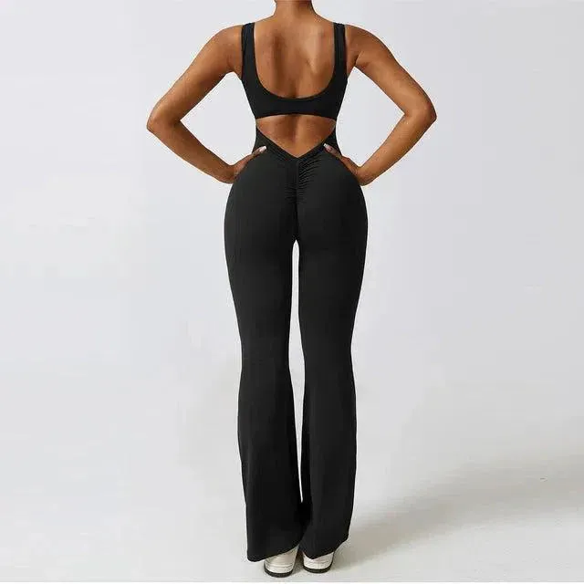 Maren – Body-contouring design – One-piece outfit