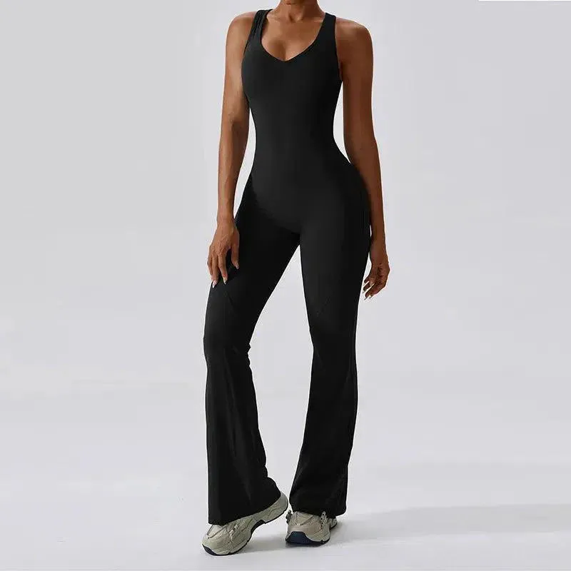 Maren – Body-contouring design – One-piece outfit