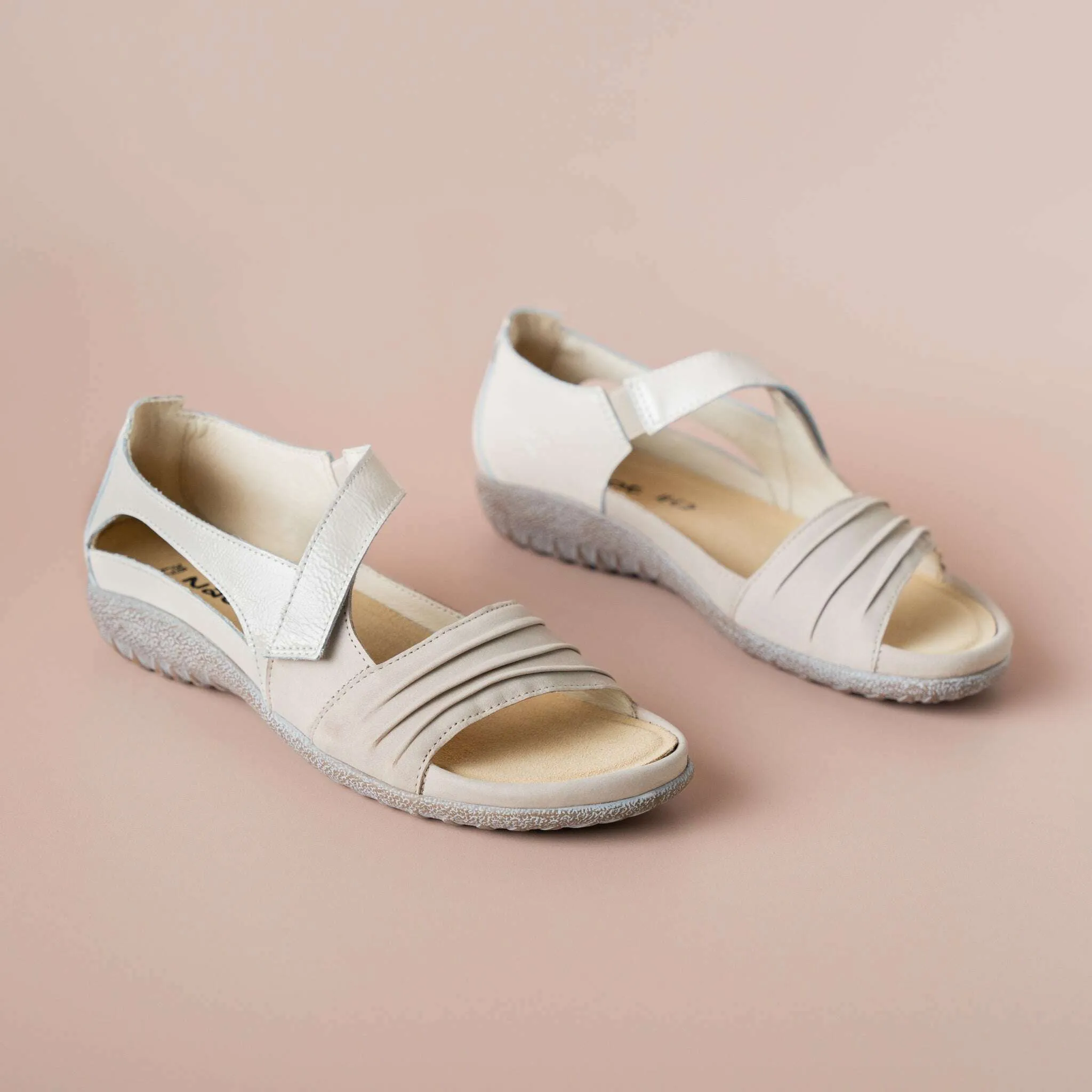 NAOT - Papaki in Beige/Ivory Patent