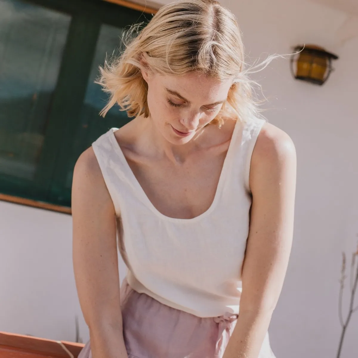 R: RYE two-tier linen skirt (Size: XS; Color: Dusty Rose)