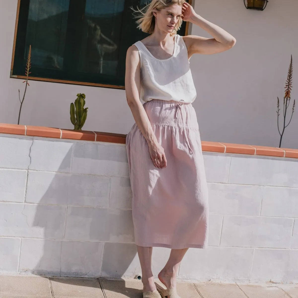 R: RYE two-tier linen skirt (Size: XS; Color: Dusty Rose)